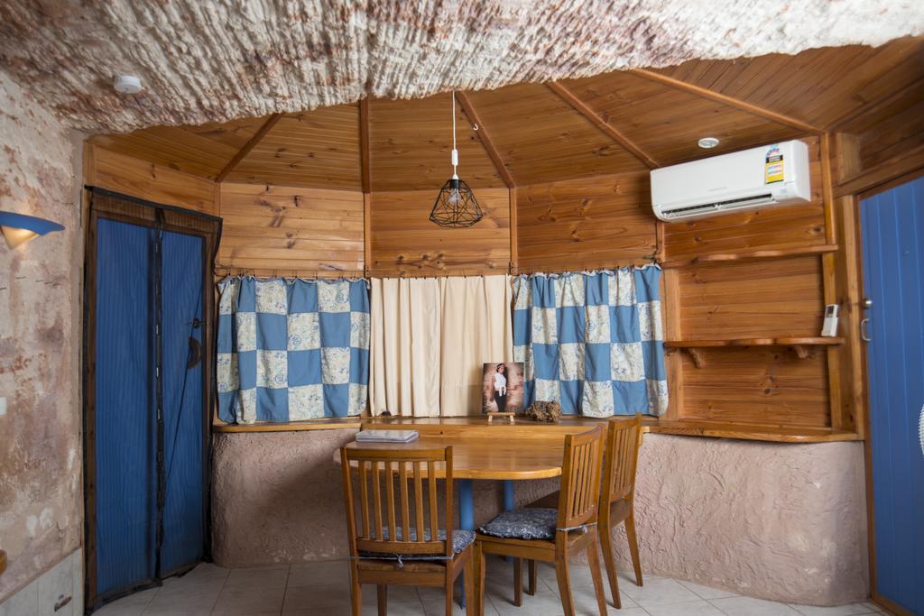 Ali's Underground Studio Coober Pedy Exterior foto